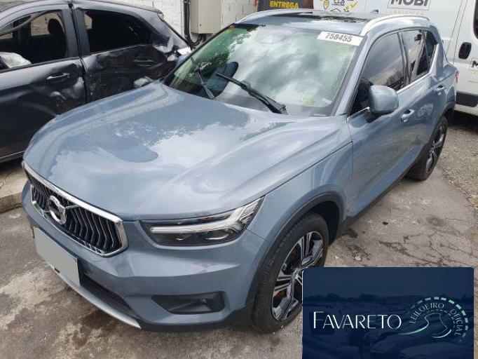 VOLVO XC40 20/20