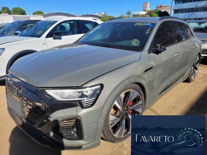 AUDI Q8 E-TRON 23/24